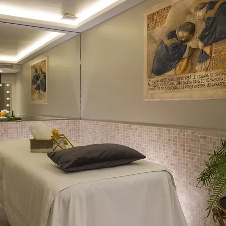 Semesterbostad Maison Cardinal Furstemberg