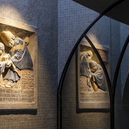 Maison Cardinal Furstemberg * Paris