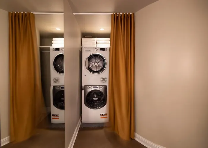 Maison Cardinal Furstemberg * Paris