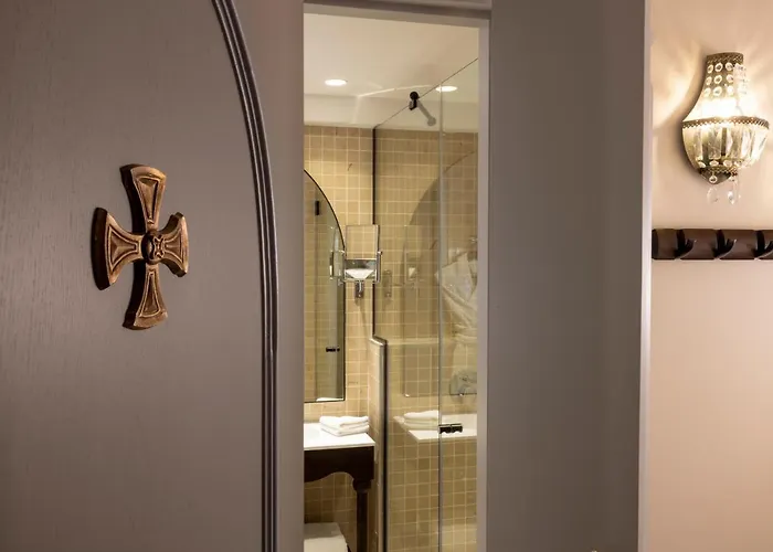 Maison Cardinal Furstemberg Paris