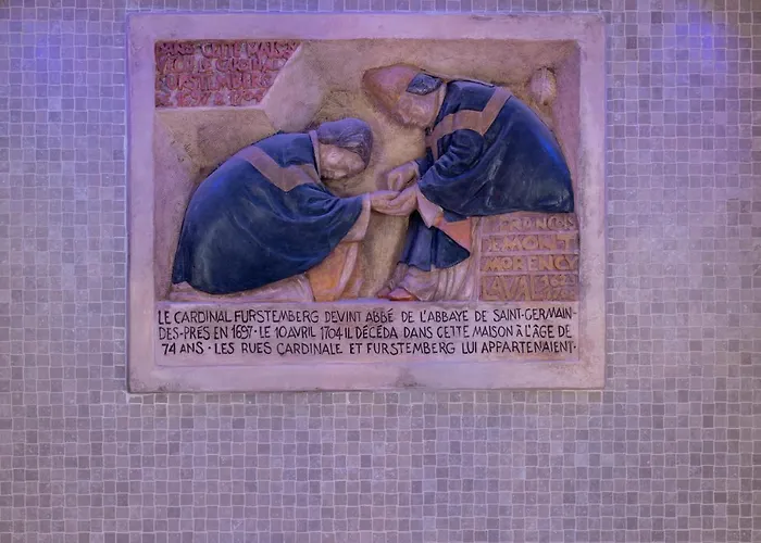 Maison Cardinal Furstemberg * Paris