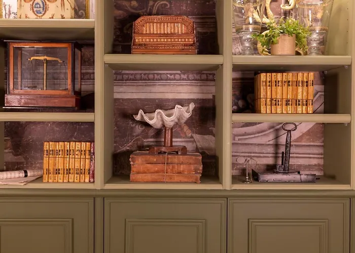 Maison Cardinal Furstemberg Paris