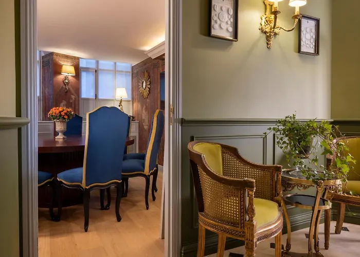 Maison Cardinal Furstemberg Paris