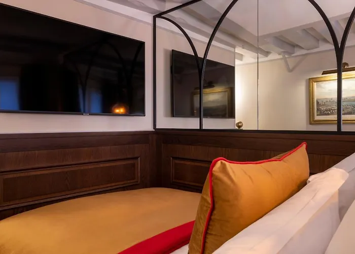 Maison Cardinal Furstemberg Hébergement de vacances *